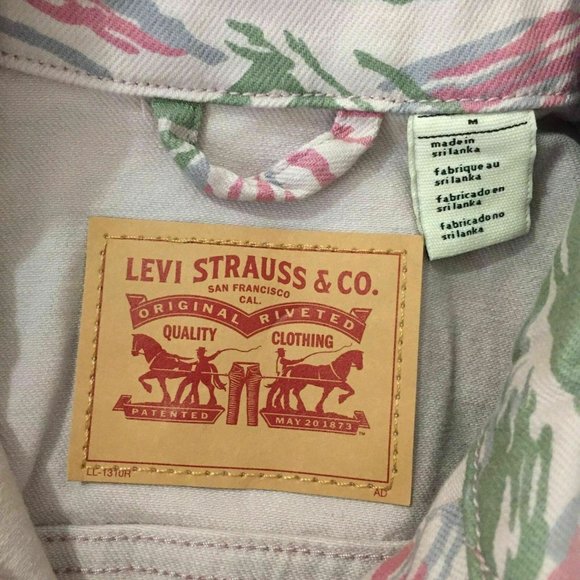 Levi's Strauss & Co M Camo Denim Vest Button Front - Picture 12 of 12